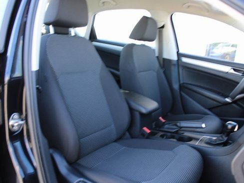 Used 2018 Volkswagen Passat 2.0T S w/ Driver Assistance Package image 27