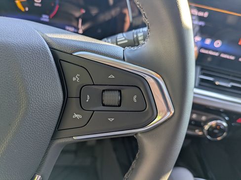 Used 2026 Chevrolet Trax ACTIV w/ Sunroof Package FWD image 19