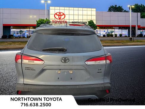Used 2023 Toyota Corolla Cross LE image 7
