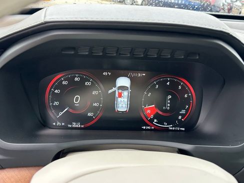 Used 2017 Volvo XC90 T6 Inscription w/ Vision Package image 9