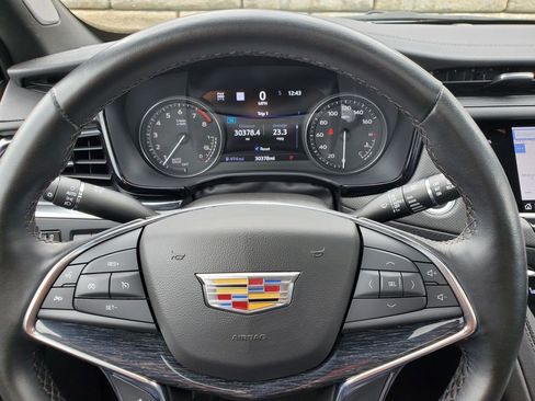Certified 2023 Cadillac XT5 Premium Luxury w/ Technology Package AWD/4WD image 17