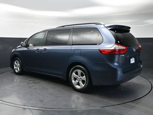 Used 2017 Toyota Sienna LE FWD image 7