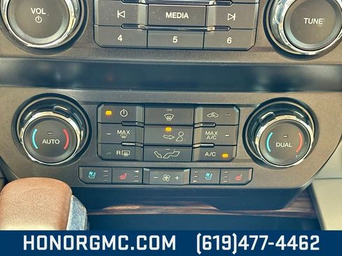 Used 2020 Ford F150 Lariat image 33