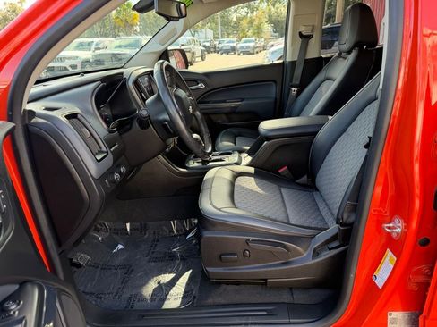 Used 2019 Chevrolet Colorado Z71 image 14