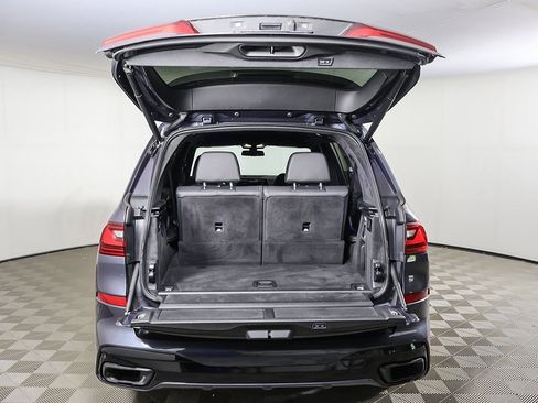 Used 2022 BMW X7 xDrive40i w/ M Sport Package image 21