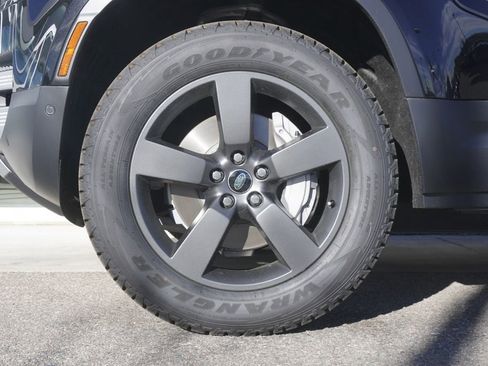 New 2025 Land Rover Defender 130 S image 33