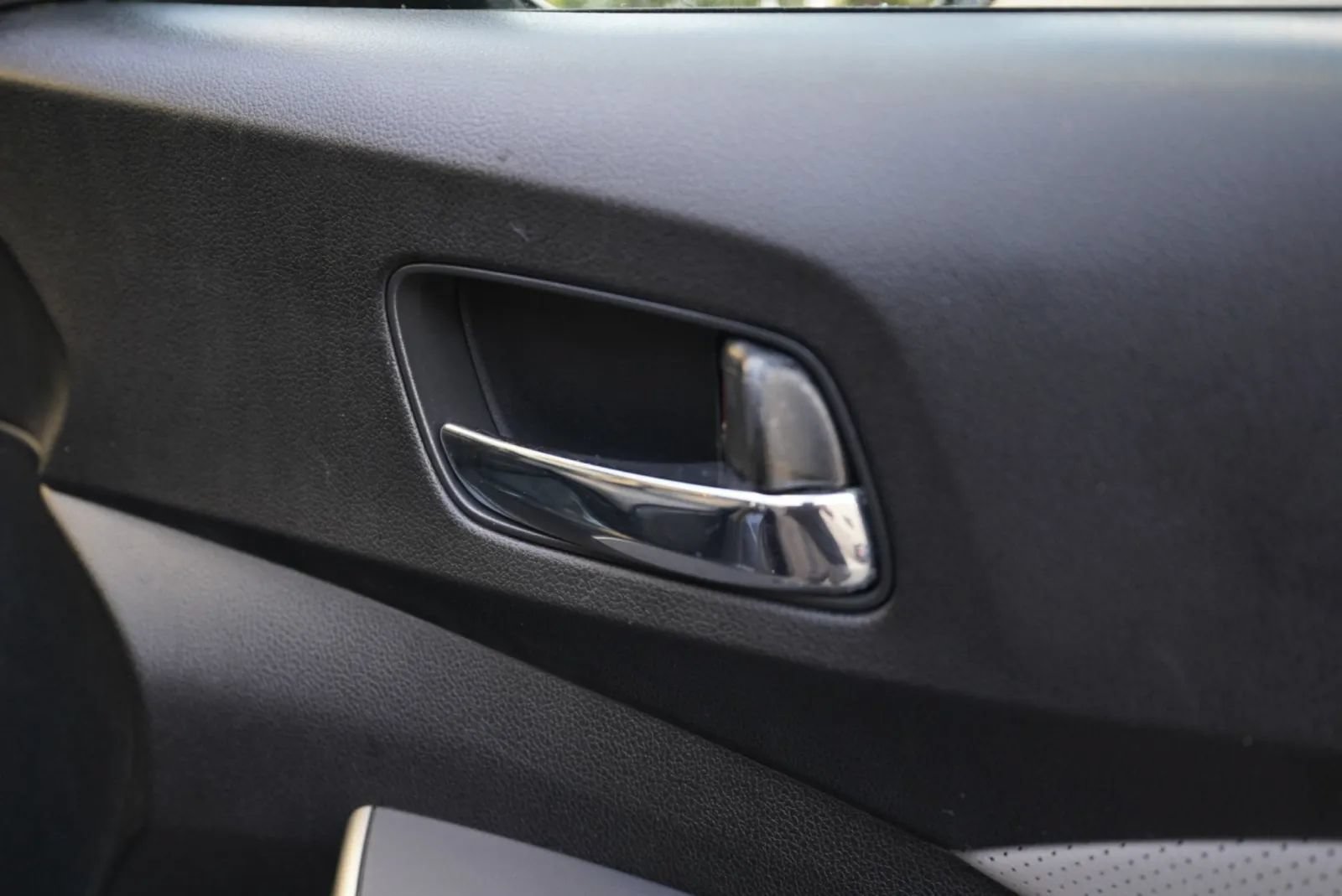 Used 2016 Honda CR-V Touring image 34