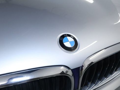 Used 2019 BMW 530i xDrive 530i xDrive w/ Convenience Package image 9