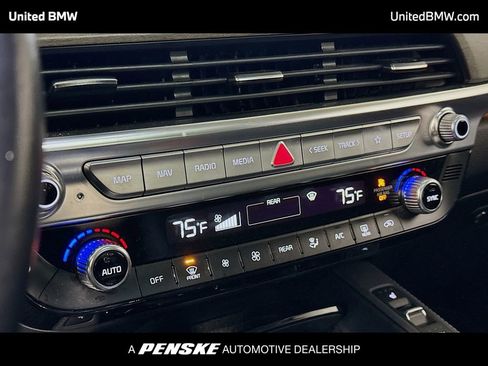 Used 2022 Kia Telluride SX w/ SX Prestige Package image 11