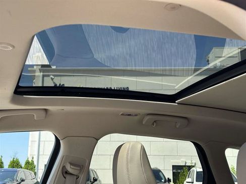 Used 2022 Lincoln Corsair AWD w/ Premium Package image 40