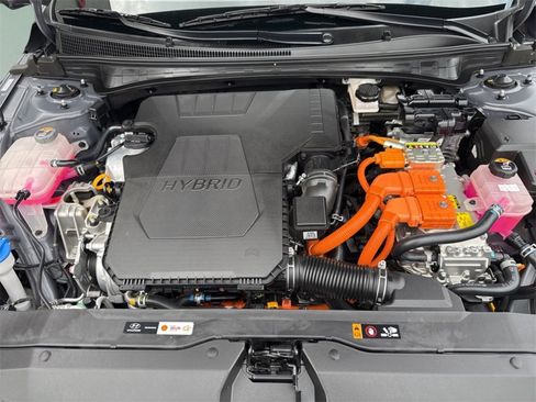 Used 2024 Hyundai Elantra Blue image 24