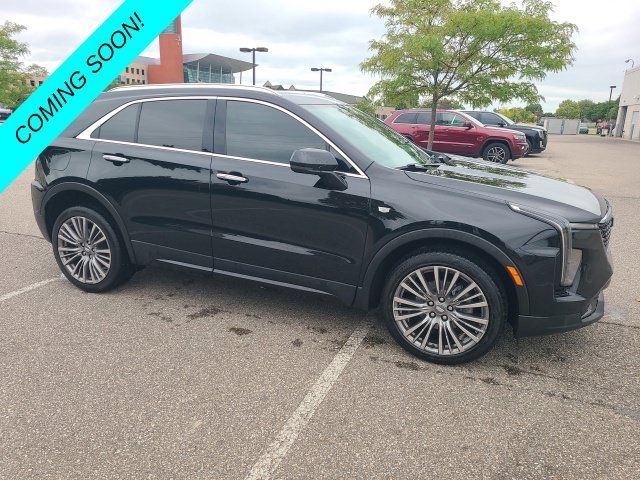 Used 2024 Cadillac XT4 Premium Luxury AWD/4WD image 13