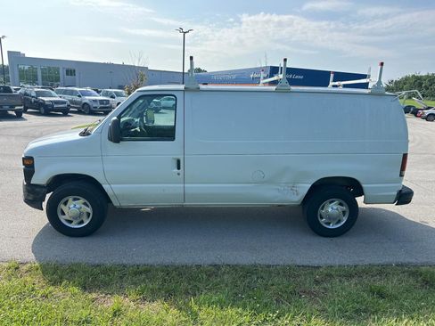 Used 2010 Ford E-250 and Econoline 250 RWD image 8
