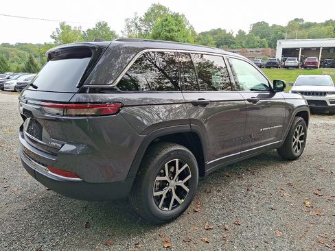 New 2025 Jeep Grand Cherokee Limited image 4