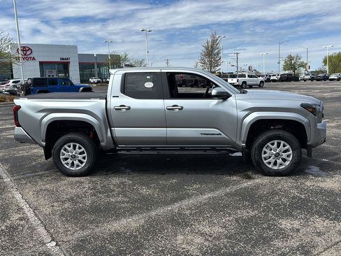 New 2026 Toyota Tacoma SR5 AWD/4WD image 7