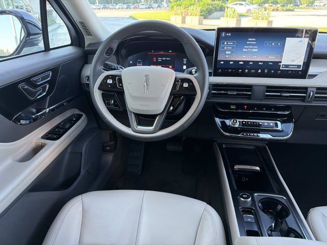 Certified 2024 Lincoln Corsair FWD image 27
