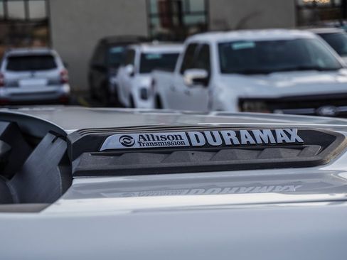 Used 2023 Chevrolet Silverado 3500 High Country image 4