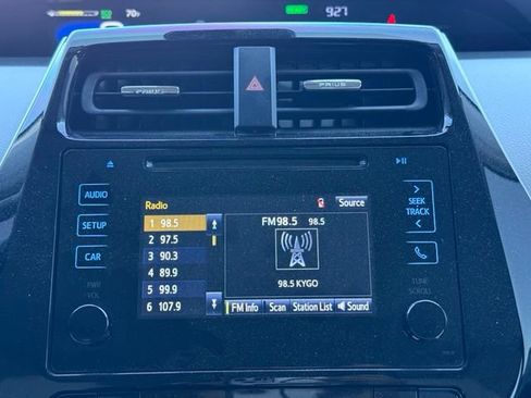 Used 2018 Toyota Prius Two w/ Prius Two Safety Plus Package FWD image 15