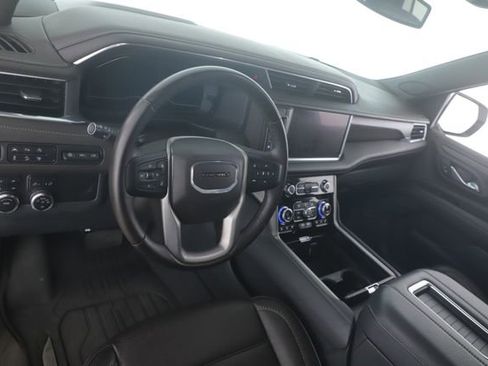 Used 2024 GMC Yukon Denali AWD/4WD image 18