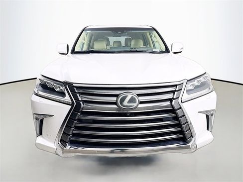 Used 2017 Lexus LX 570 4WD image 2