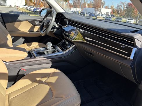 Used 2023 Audi Q7 3.0T Prestige image 21