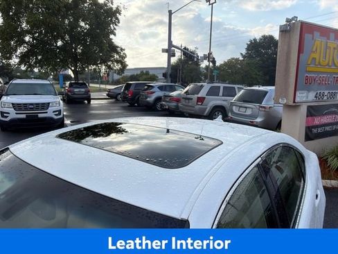 Used 2013 Lexus ES 300h w/ Luxury Pkg FWD image 17