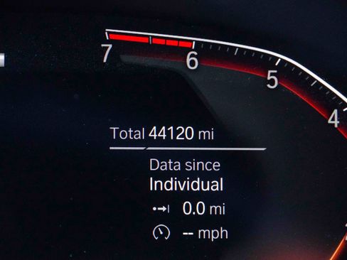 Certified 2023 BMW 530i xDrive w/ M Sport Package image 21