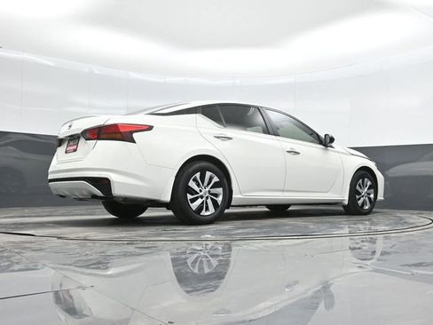 Used 2025 Nissan Altima 2.5 S image 36