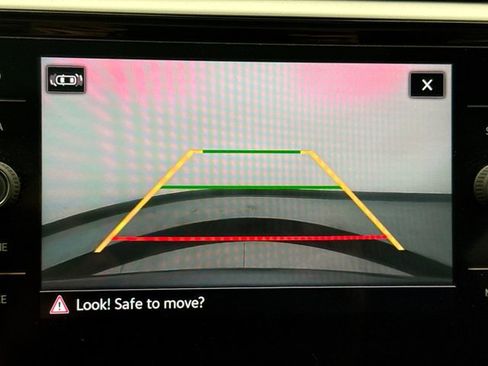 Used 2022 Volkswagen Atlas SE w/ Panoramic Sunroof Package image 15