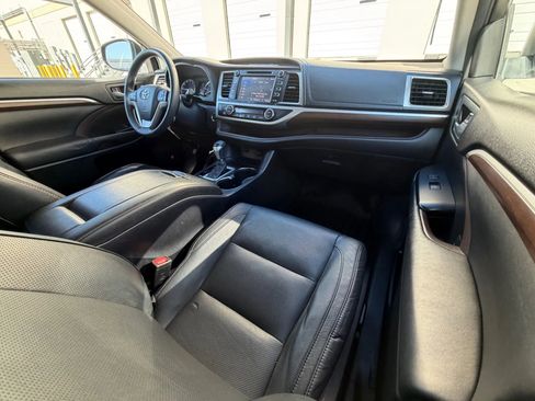 Used 2015 Toyota Highlander Limited image 17