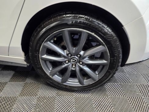 Used 2020 MAZDA MAZDA3 Hatchback FWD image 31