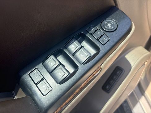 Used 2017 Chevrolet Tahoe Premier RWD image 24