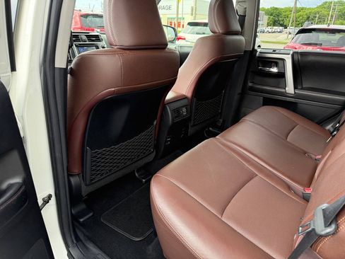 Used 2016 Toyota 4Runner Limited AWD/4WD image 82