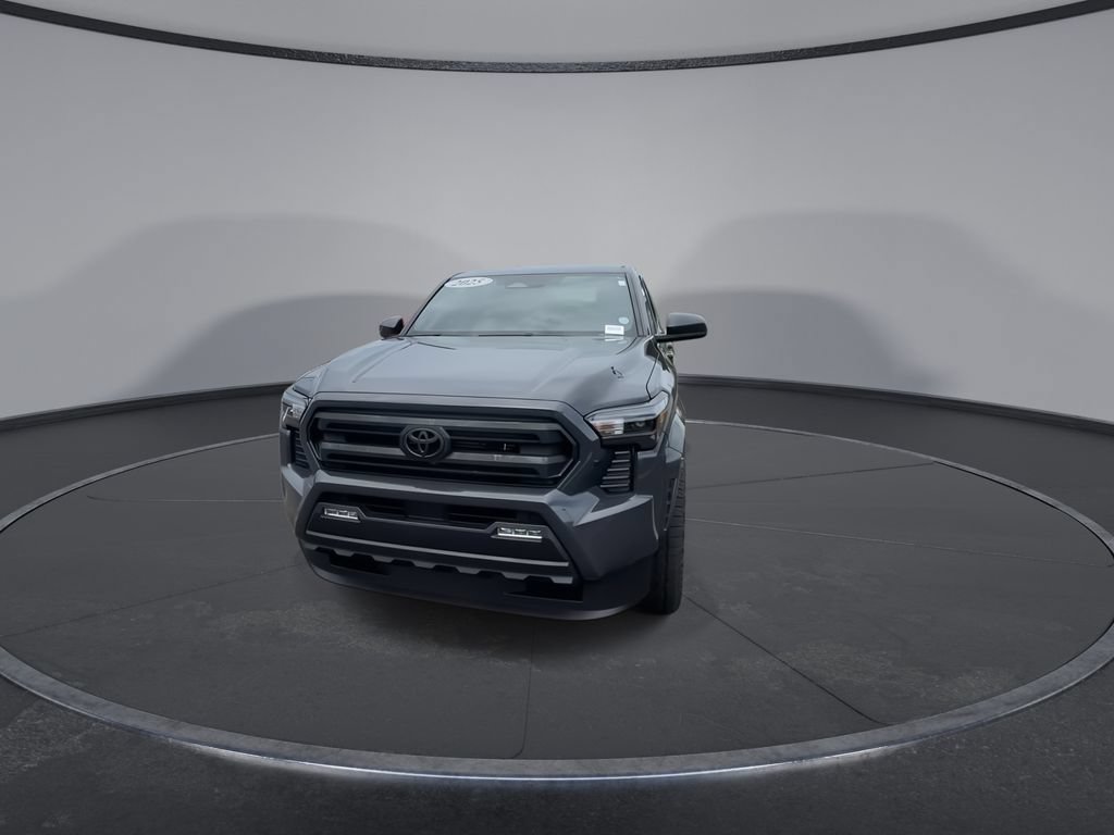 Used 2025 Toyota Tacoma SR5 AWD/4WD image 4