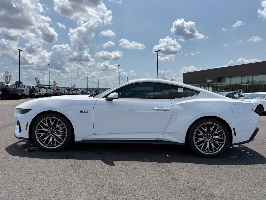 Used 2025 Ford Mustang GT Premium RWD image 9