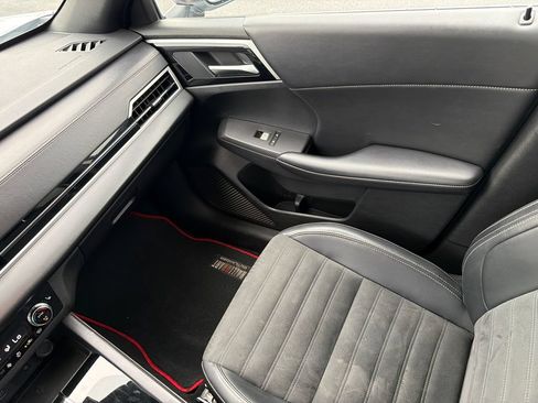 Used 2024 Mitsubishi Outlander AWD image 21