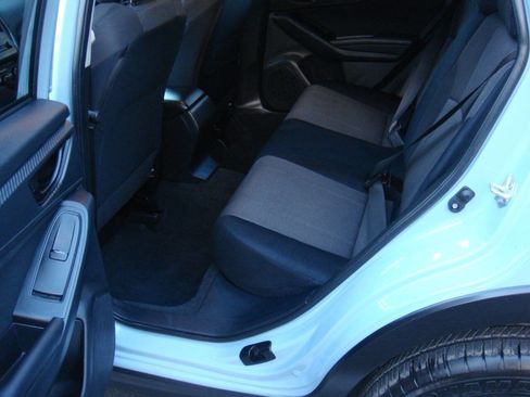 Used 2021 Subaru Crosstrek 2.0i image 12