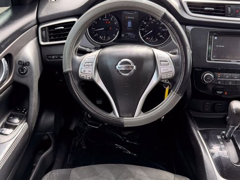 Used 2016 Nissan Rogue S AWD/4WD image 13