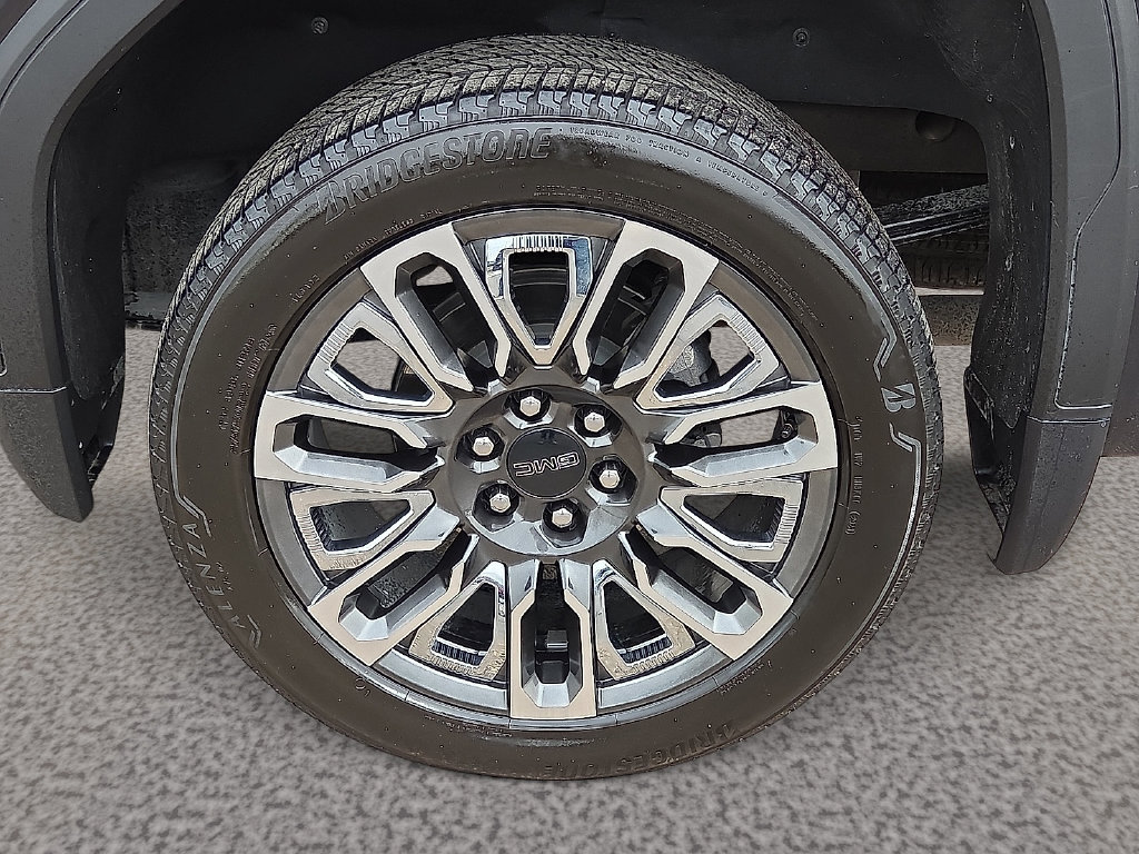 Used 2024 GMC Sierra 1500 Denali Ultimate AWD/4WD image 8