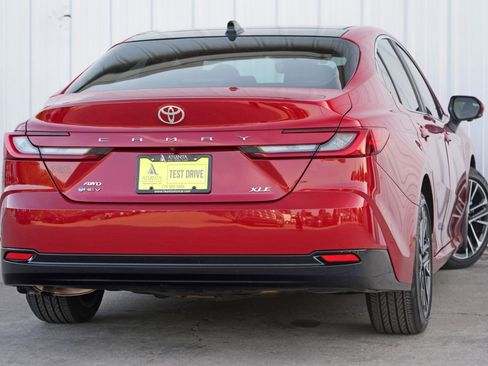 Used 2025 Toyota Camry XLE w/ Premium Plus Package image 4