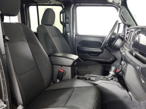 Used 2021 Jeep Wrangler Unlimited Sport image 31