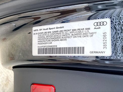 Used 2025 Audi RS 7 Performance image 32