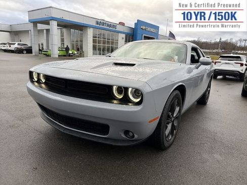 Used 2022 Dodge Challenger SXT w/ Blacktop Package image 1