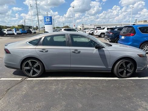 Used 2024 Honda Accord Sport image 6