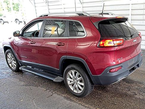 Used 2017 Jeep Cherokee Limited w/ Luxury Group AWD/4WD image 5