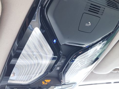 Used 2023 BMW X7 M60i w/ Executive Package image 20