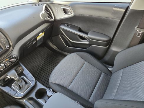 New 2025 Kia Soul LX image 19