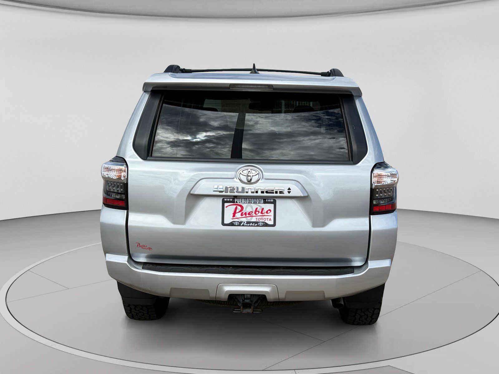 Used 2023 Toyota 4Runner SR5 Premium w/ Moonroof Package AWD/4WD image 4