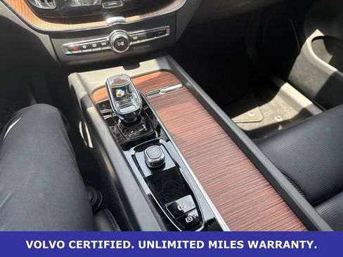 Certified 2024 Volvo XC60 T8 Ultimate w/ Protection Package Premier AWD/4WD image 25
