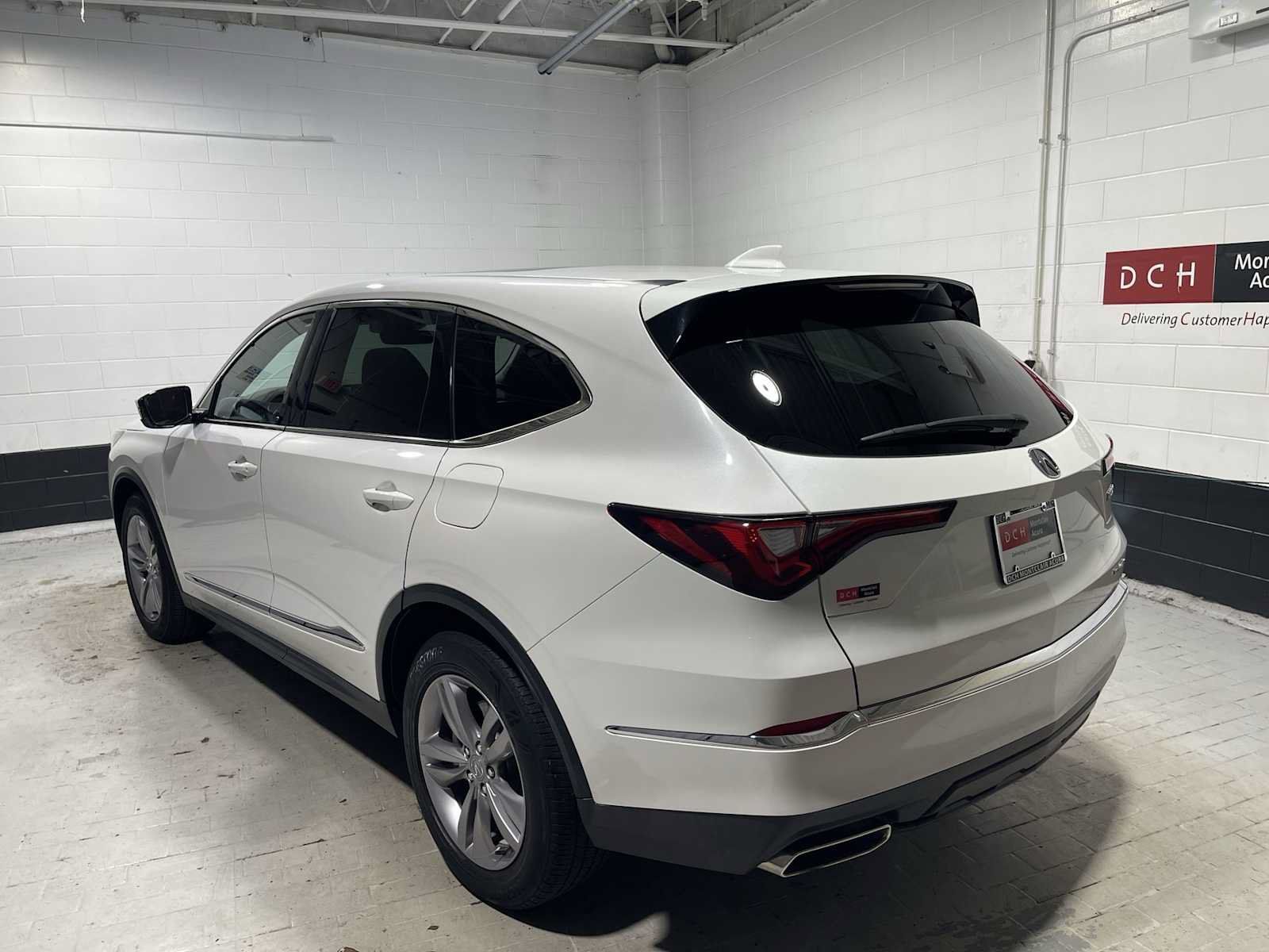 Used 2024 Acura MDX SH-AWD image 4